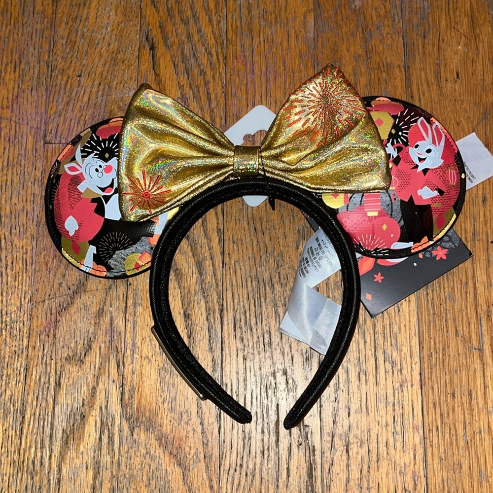 Disney loungefly 2023 year of the rabbit Minnie Mouse ears